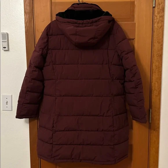 Andrew Marc Women's Deep Burgundy Puffer Jacket - Picture 2 of 7